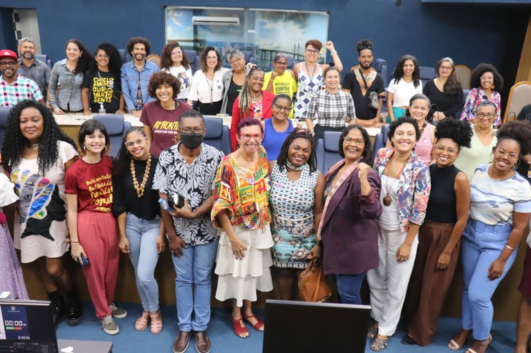 Sessão Especial na Câmara de Aracaju debate e encaminha ações para o fortalecimento das mulheres negras na sociedade