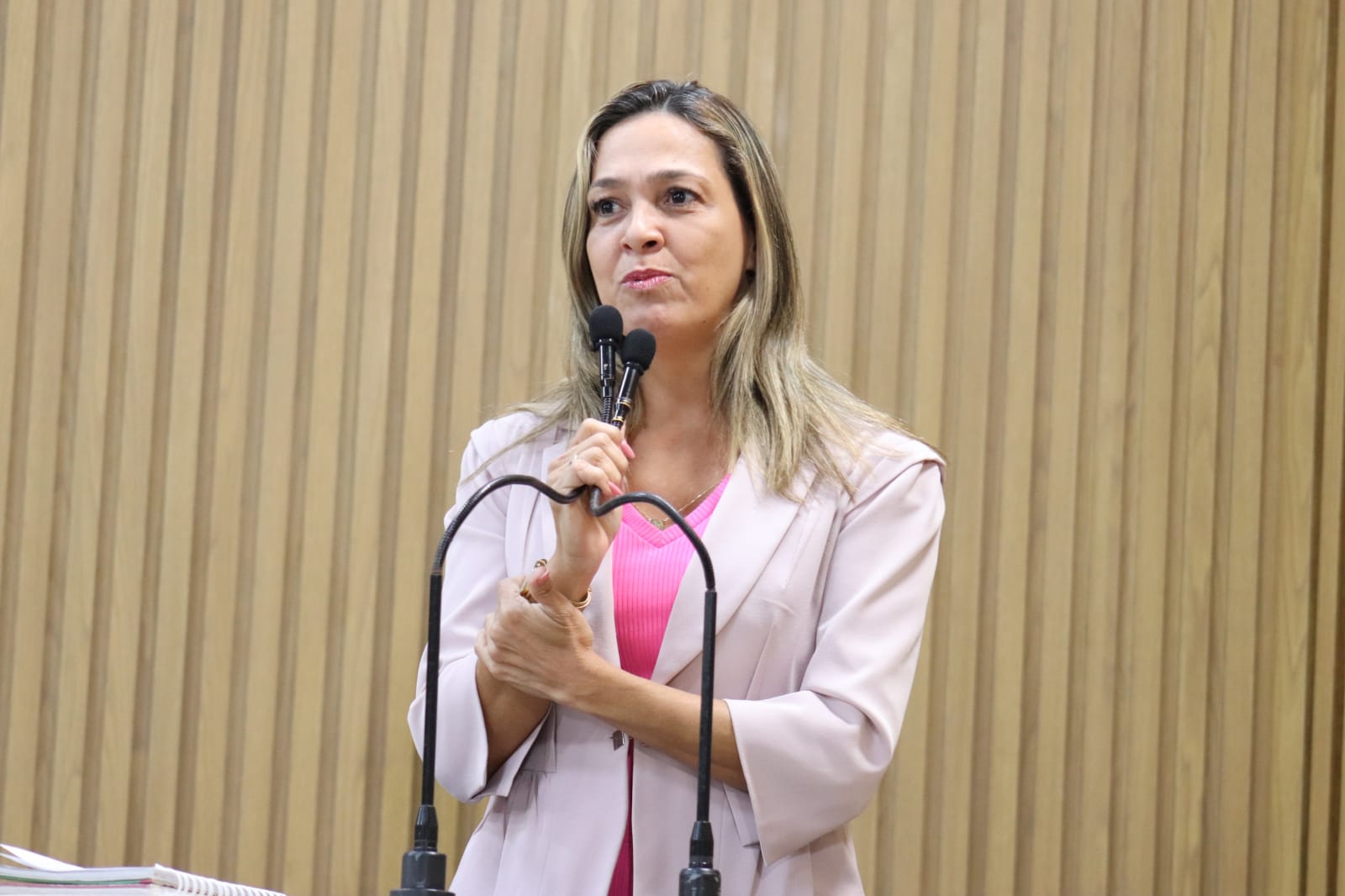 Sheyla cobra pagamento de dívida do Estado com o Hospital de Amor de Lagarto  