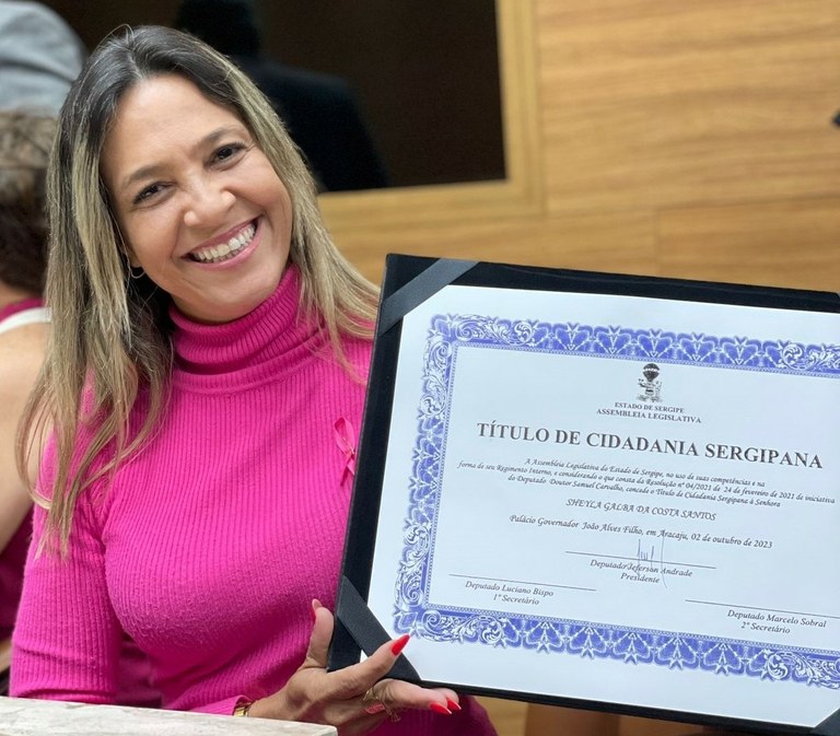 Sheyla recebe Título de Cidadã Sergipana
