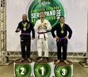 Soneca parabeniza campeão de Jiu- Jitsu que treina gratuitamente no São Carlos