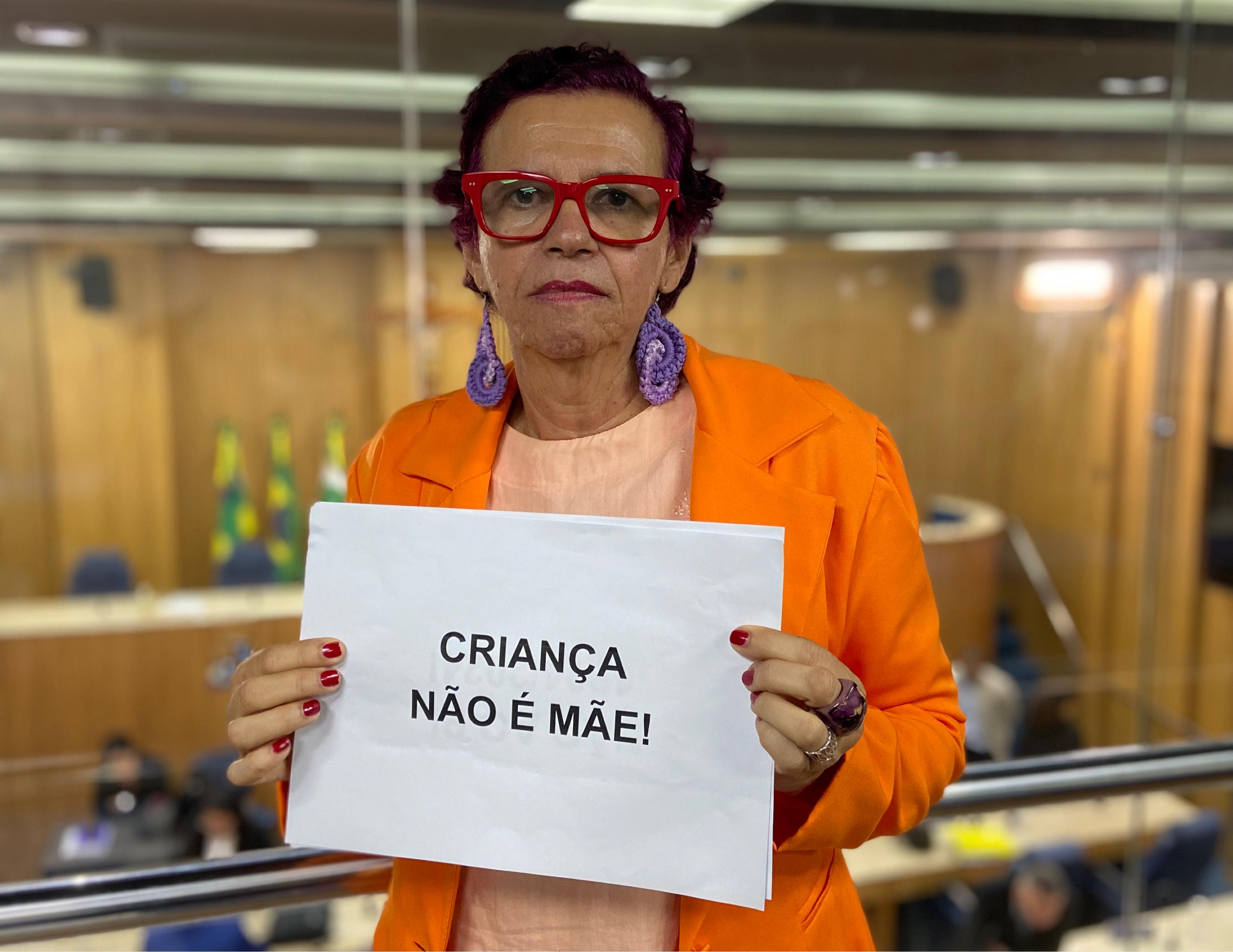 Sonia Meire repudia PL que crimizaliza meninas e mulheres vítimas de estupro 