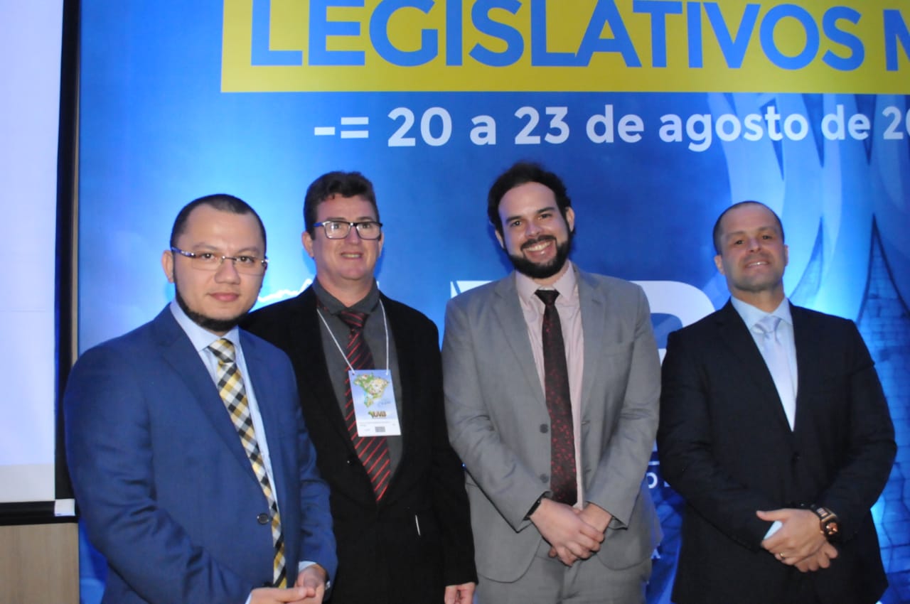 Thiaguinho Batalha representa Sergipe e preside debate em congresso nacional 