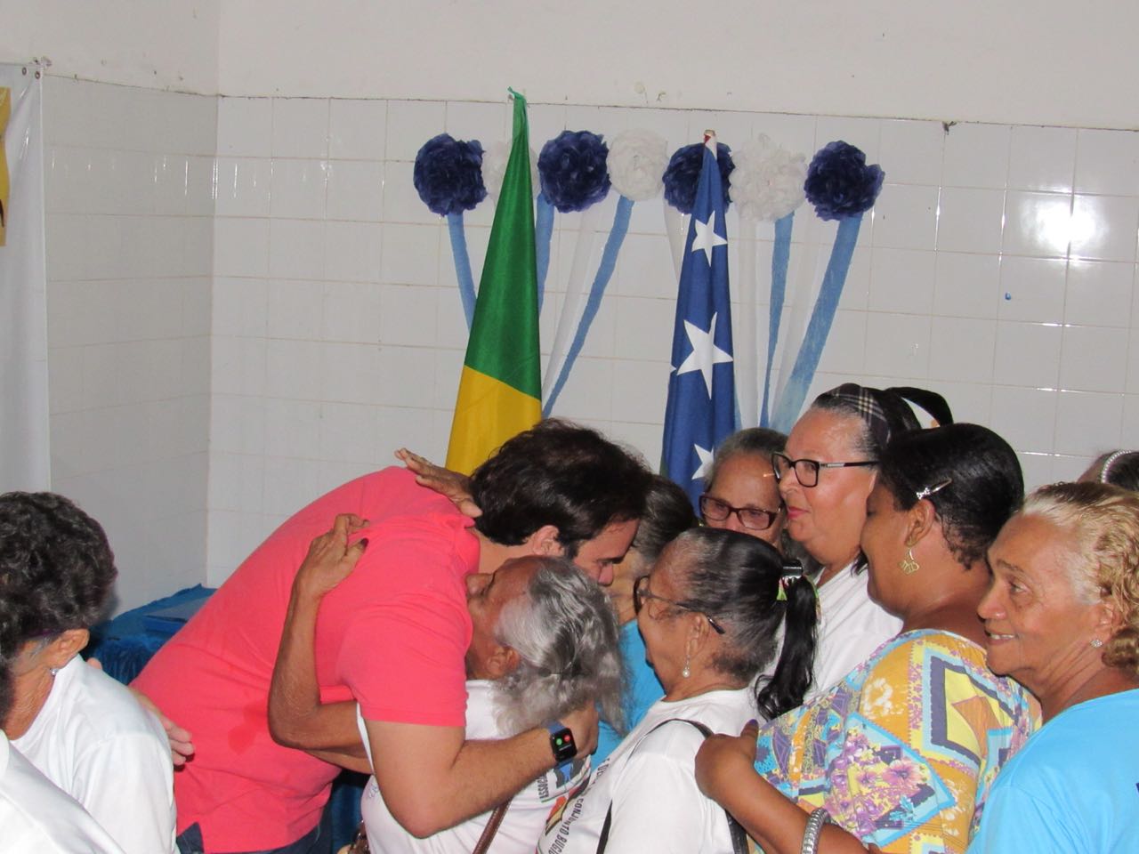 Thiaguinho visita bairros e dialoga com representantes comunitários