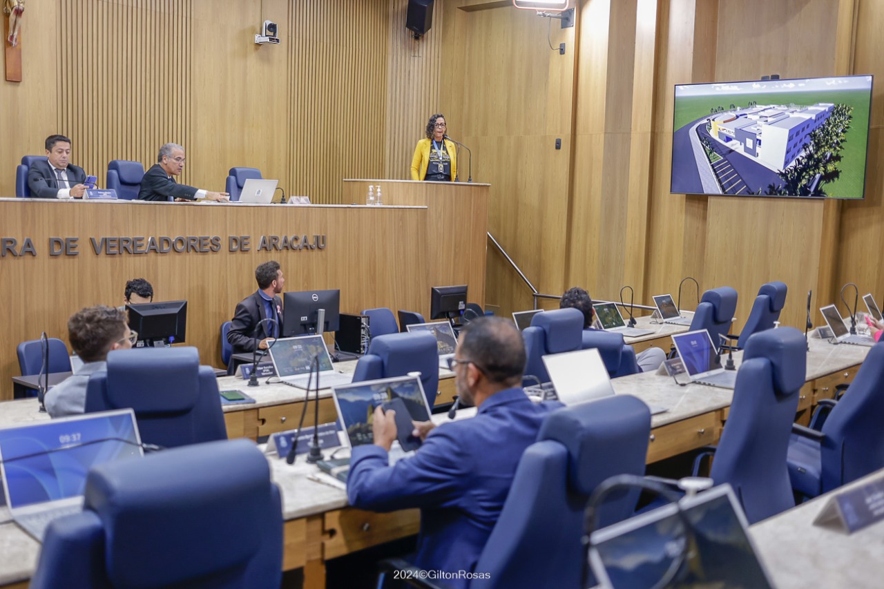 Tribuna Livre: vereadores recebem representante do GACC, que reforça a importância das emendas parlamentares para a instituição 