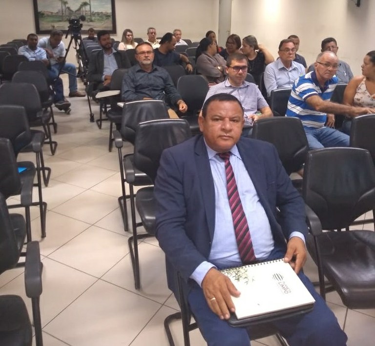 Vereador Américo de Deus participa de Audiência Pública que debateu o Projeto da LOA