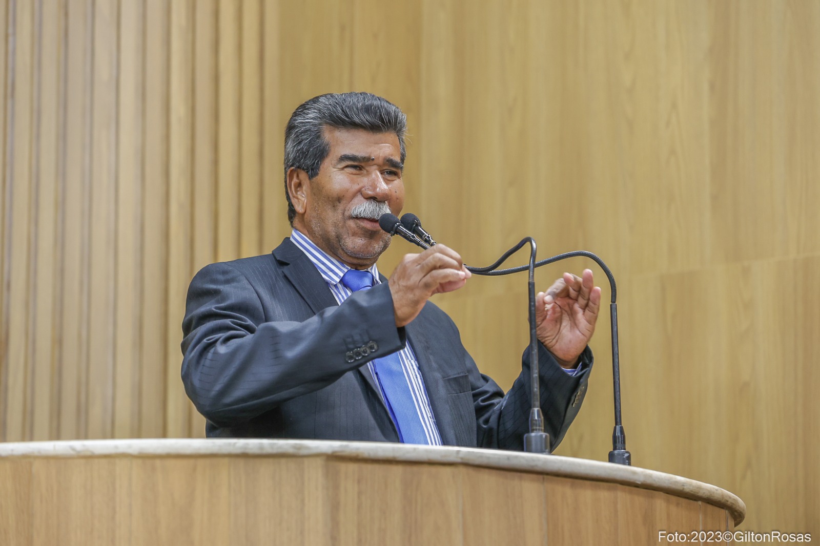 Vereador Bigode pede a reabertura da unidade de saúde Humberto Mourão