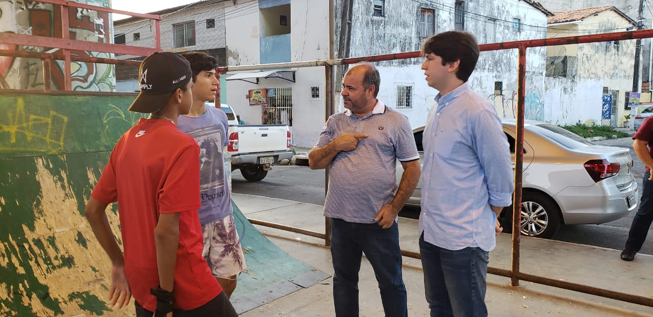 Vereador Isac visita complexo esportivo no Bairro Industrial com secretário da Juventude e Esporte de Aracaju