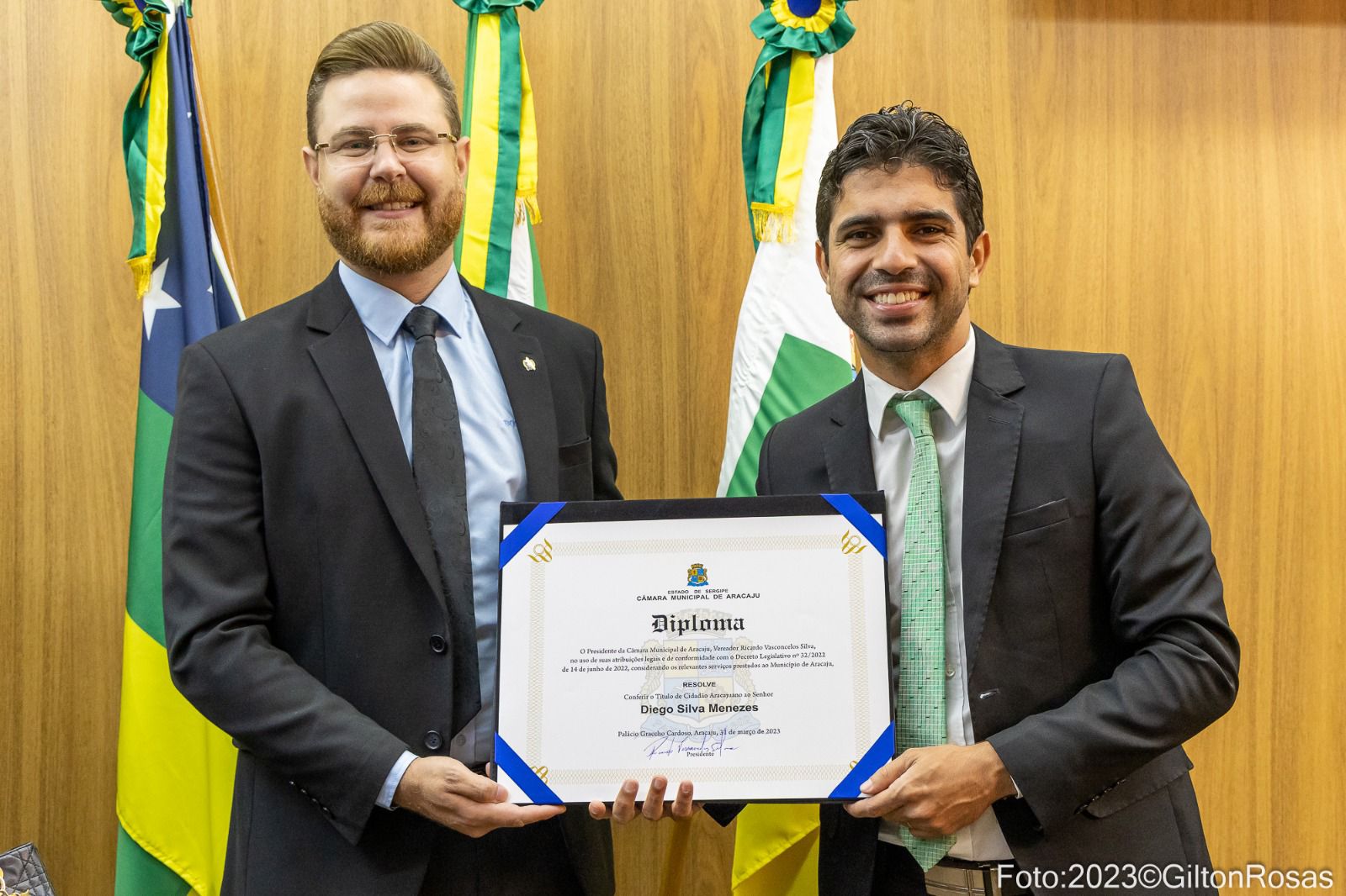 Vereador Pastor Diego homenageia Dr. Diego Menezes com Título de Cidadão Aracajuano