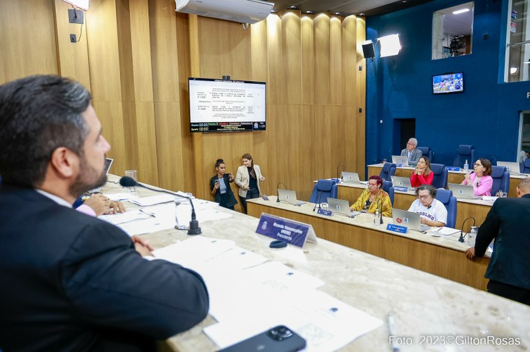 Vereadores aprovam projeto que permite a presença de doulas em maternidades da capital 