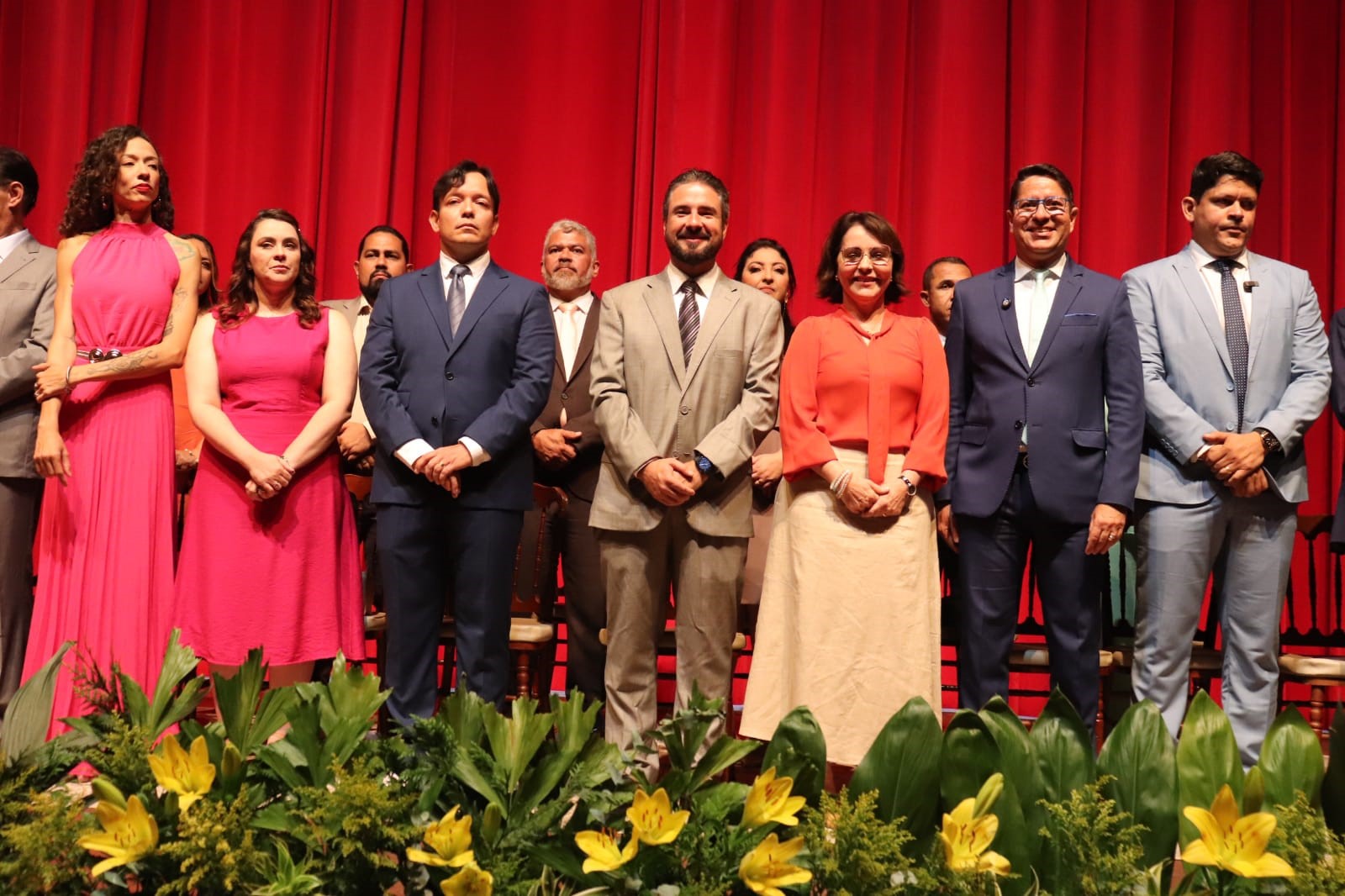 Vereadores da Câmara Municipal de Aracaju comparecem à posse de secretariado da prefeita Emília Corrêa 