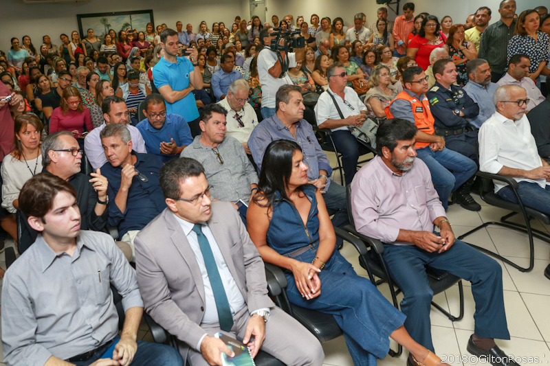 Vereadores prestigiam anúncio de prontuário eletrônico no sistema de saúde