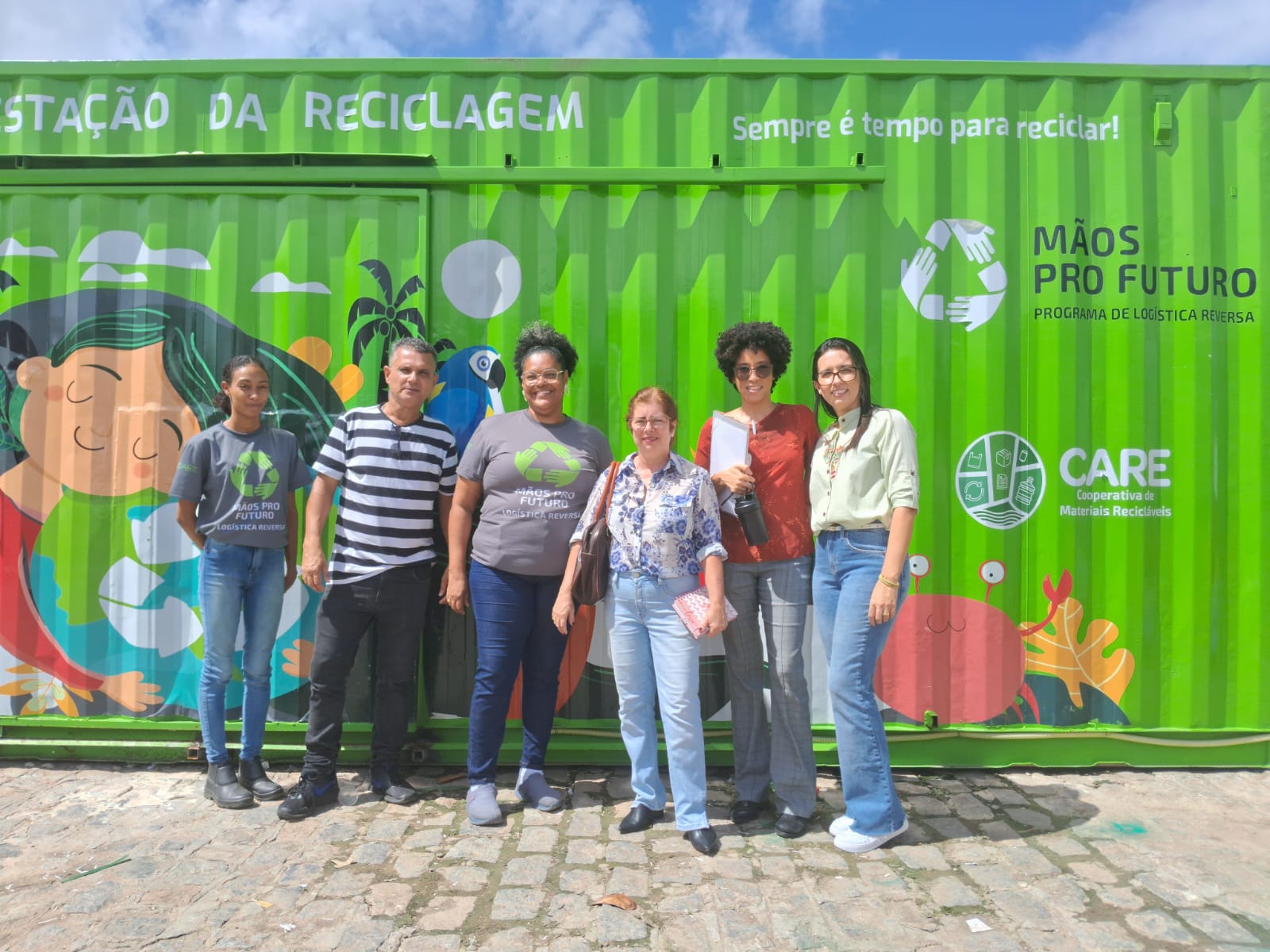 Representantes da Comissão de Sustentabilidade da CMA visitam cooperativa para alinhar recolhimento de material reciclável